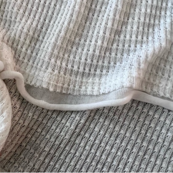 Free People Oversized Thermal Waffle Top - Like New XS S - Picture 8 of 10